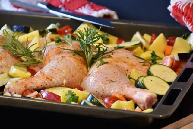 Jak skutecznie wykorzystać opcję grill w piekarniku i uniknąć błędów Jak skutecznie wykorzystać opcję grill w piekarniku i uniknąć błędów